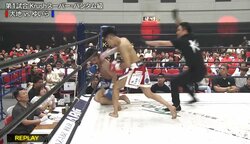 「あのオマケ（追撃）は余計」反則、減点、衝撃KO ジェットコースターのような試合で最後の“一撃”が賛否 プロデューサーは期待と苦言