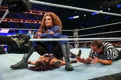 叶恭子さん似ていると話題…巨漢女子レスラーの“凛”としたバックステージショット あまりのギャップにファン驚愕