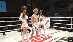 「やっぱり可愛い」リングサイドに20歳で引退の“美脚炸裂シンデレラ” 久しぶりの姿にファン驚き