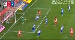 「全てが完璧」「上手すぎる」 堂安フライブルクが“完璧すぎる崩し”からゴールを叩き込んだ瞬間　相手守備陣を絶望させた流れるようなパスワークから美しい一撃