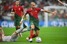 「生ける伝説」「ロナウドが嬉しそう」４大会連続出場、39歳DFペペの豪快なヘディング弾に反響！【Ｗ杯ラウンド16】