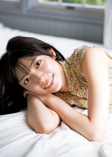 櫻坂46 四期生・佐藤愛桜、トレードマークの“笑顔”際立つ初ソロ