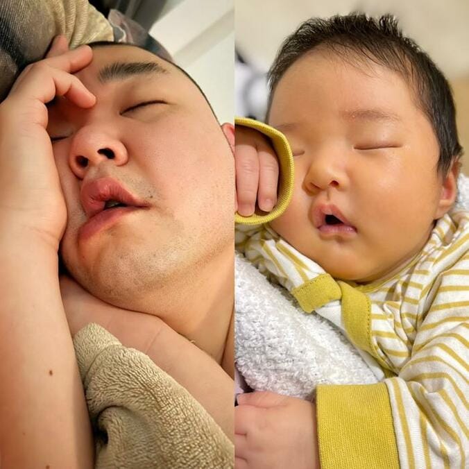  内山信二の妻、同じ口をして寝ている夫と娘の姿「遺伝子ってすごいなぁ」  1枚目