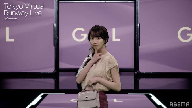 山下美月が画面越しに届けたキュートな笑顔！ 乃木坂46が史上初の『TVRL』で美の競演 10枚目