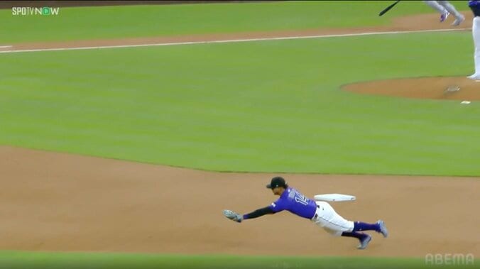大谷翔平の打球を「今度はよく捕った」称賛もショートが“ほぼ二塁上” ネット驚き「シフトにやられた」 3枚目