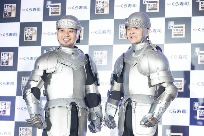 千鳥ノブ、高齢の父にシニアカーをプレゼント　「犬の餌を与える移動に使う」と嘆く 5枚目