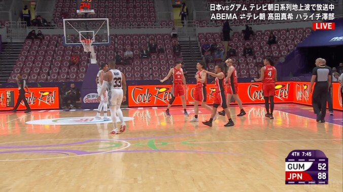 高すぎ！206cm・204cmコンビの“Ｗブロック”が日本死守「この２人が飛んできたら怖い笑」「そびえ立つ壁」狩野＆川真田の“俺俺アピール”に爆笑 5枚目