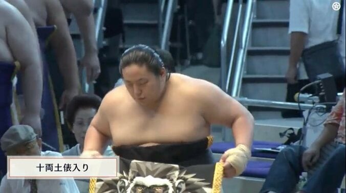 三田の化粧まわし姿