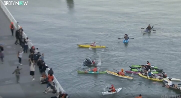 【写真・画像】何が起きた？ 大谷翔平の打席で“敵将ブチギレ！”「そら怒る」「マジか」 相手投手に異変… 球場がざわつく“まさかの展開”　1枚目