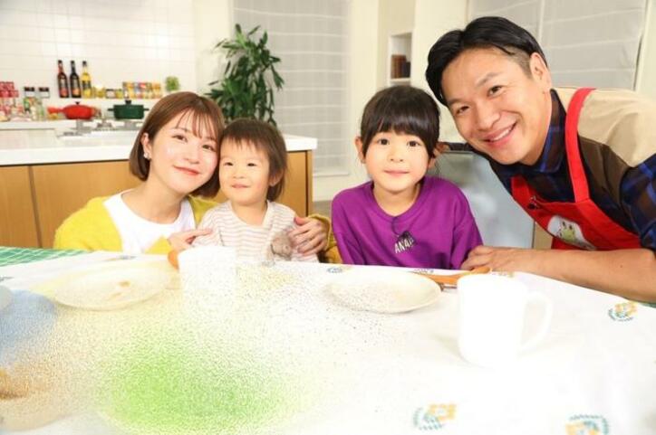  はんにゃ・川島の妻、プロが撮影してくれた家族写真を公開「本当に幸せそう」「全員そっくり」の声 