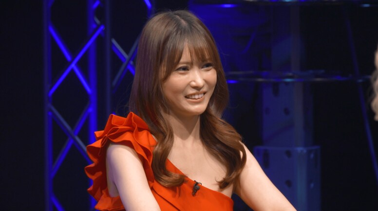 美人すぎるポーカープロも思わず「言わないで」全力拒否…人気芸人が退場間際にみせた“まさかの発言”に困惑