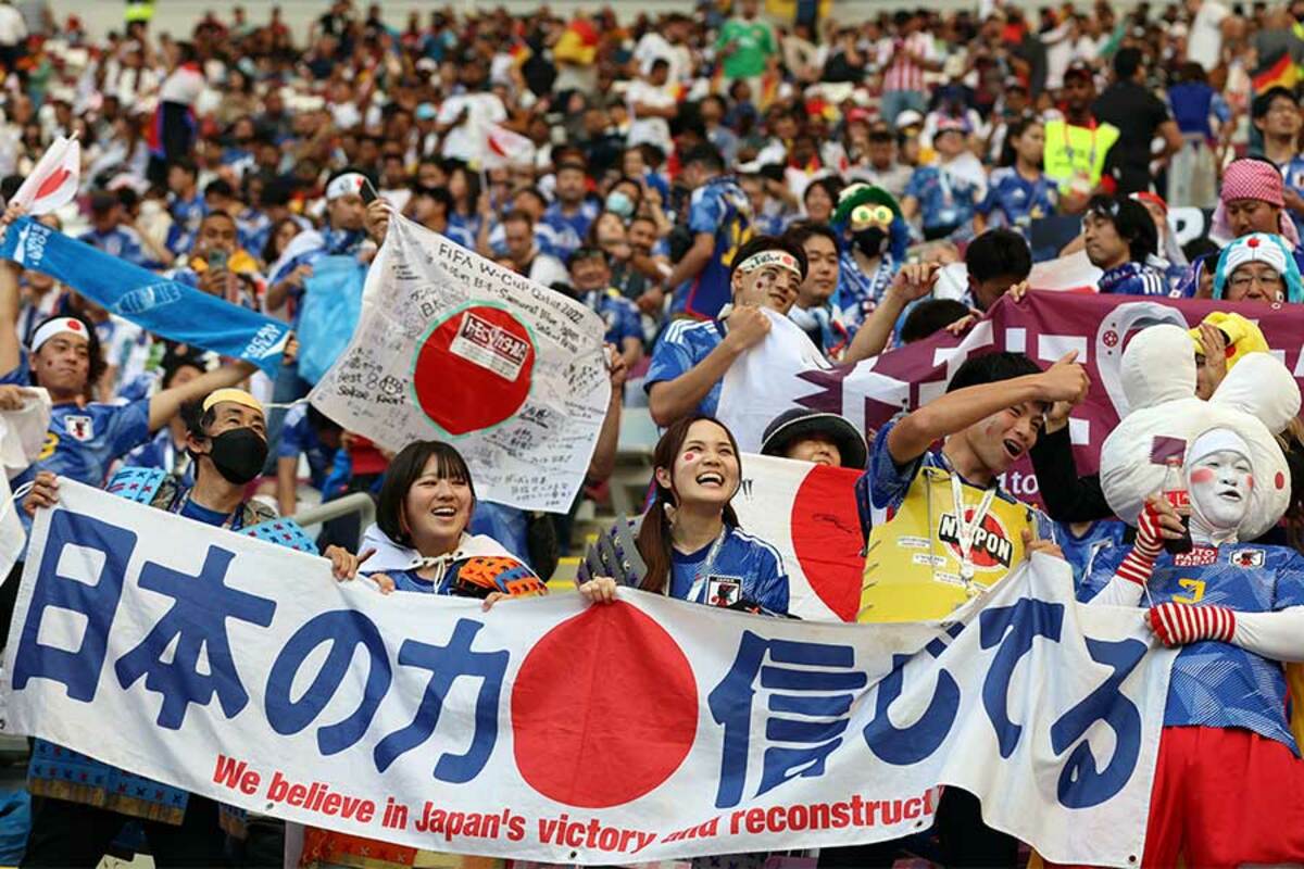 W杯 日本 ドイツ戦は超満員か スタジアムの周りにはチケットを求める人の姿も Football Zone Fifa ワールドカップ 22 完全ガイド By Abema W杯 日本 ドイツ戦は超満員か スタジアムの周りにはチケットを求める人の姿も Football Zone Fifa ワールドカップ 22 完全ガイド By Abema