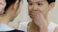 “身長171cm”美人看護師が至近距離で「しーっ」 大人の魅力に19歳経験なし男性が陥落「な、ちょっと待って…」