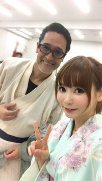 中川翔子　“すごい伝説のお方”橋本さとしとの着物2ショット公開