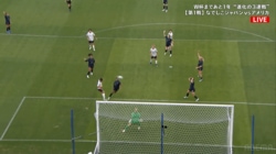 世界女王アメリカから追撃弾！“頭利き”なでしこFWに「やっぱストライカー」「流石だ」植木理子が秀逸ヘディング炸裂