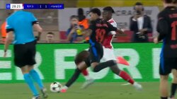 「レベチだわ」17歳スペイン代表の“メッシ級”ゴラッソが話題沸騰！一人で相手守備を完全崩壊→レジェンドばりの超絶カットインシュートに「もはやチートだろ」