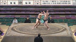 142キロ力士がたった2発で土俵の外に…“強烈”な突き押しに館内どよめき「すんごいもろ手」「将来が楽しみ」