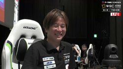 頭脳派雀士も思わず「ふごぉ！」オーラスであわや役満・親被りだった真実に究極のびっくり顔「いい顔するｗ」「おもろすぎる」／世界麻雀