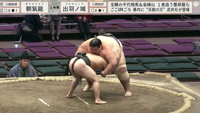 【写真・画像】阿部一二三に技をかけられる相撲芸人・あかつ　1枚目