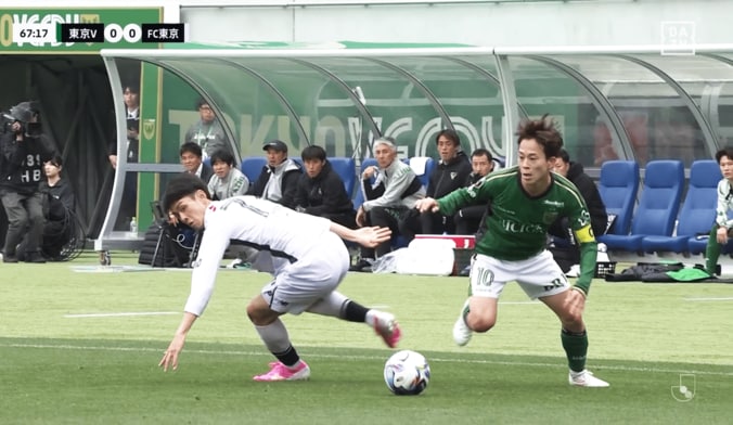 【写真・画像】無双！「えげつない」J1月間MVPの“魔法の股抜き突破”にSNS騒然！京都トゥーリオに「今季Jリーグで見とって一番楽しい」「人間やめてる」の声　1枚目