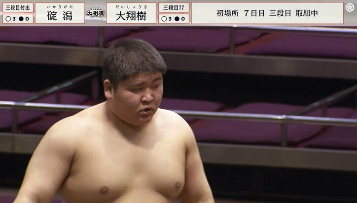 【写真・画像】「強い！」「ストレート勝ち越しやん」角界の17歳ホープが“圧巻”のデビュー4連勝 無双っぷりに衝撃「規格外だ」　1枚目