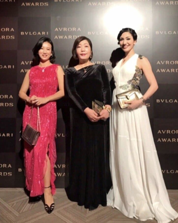 アンミカ、山田優&すみれらのドレス姿に「素敵」「惚れ惚れします」と称賛の声