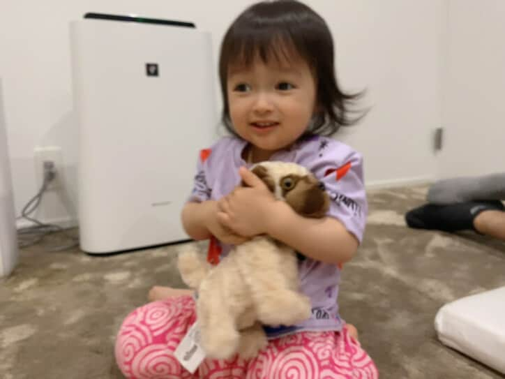  川崎希、娘に犬のぬいぐるみを買ってあげた結果「すごく可愛がってます」 