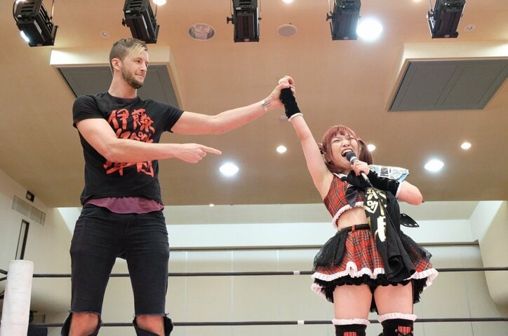 「SEKAIICHI KAWAII NO WA？」 伊藤麻希、東京女子のリングにブルックス“召喚”