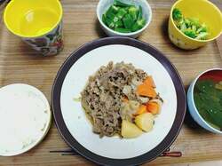 山田花子、100円で購入した野菜を使った夕食「たくさん入っててお得」