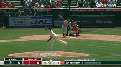 大谷翔平、攻略不可能コンボが炸裂 163キロストレートから鬼変化スイーパー 三振打者も「もう！なんだよ、これ！」