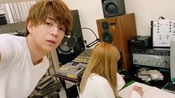 作詞中のアユを紹介するマサに「アユマサお似合い」「優しい声にキュンとした」の声「『Ｍ　愛すべき人がいて』