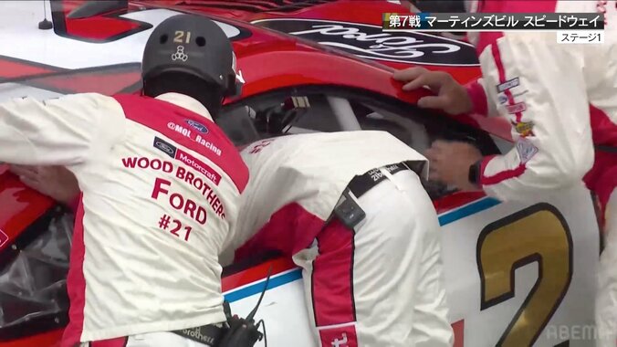 【写真・画像】接触上等！ストックカーレース、衝撃の肉弾戦 「プロの洗礼」「よく入れるな」反響続々　1枚目