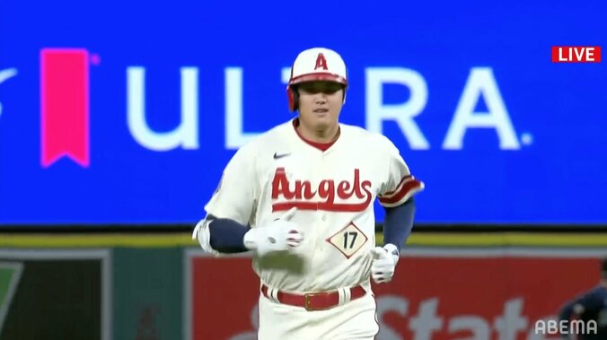 大谷翔平、4打数1安打 エンゼルスは両軍7発の空中戦制し連敗を4でストップ トラウトに36号、レンヒーフォに両打席の12号＆13号 1枚目