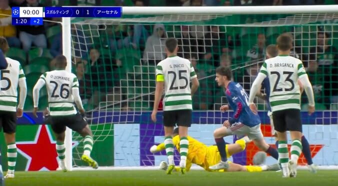 アーセナルの“スーパーサブ”が「浮かせてきた！」 絶妙なパスでAT決勝弾演出「よくあそこ運んで」「うますぎ」ネット沸騰 4枚目