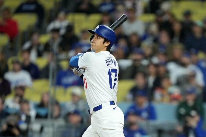 【写真・画像】大谷翔平、今季8号代打弾 今季初スタメン落ち＆前日3三振も“汚名返上弾”でロバーツ監督超え球団記録更新　1枚目