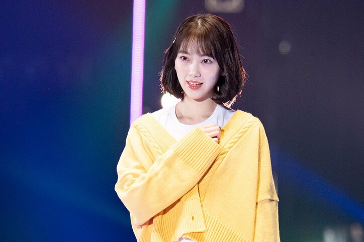 齋藤飛鳥が魅せたステージ先端の甘噛みに大歓声、乃木坂46が『TGC』に登場