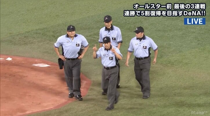 「これは厳しいバースデープレゼント」ファン同情　横浜DeNA石川、審判団リプレー検証後にエラー判定
