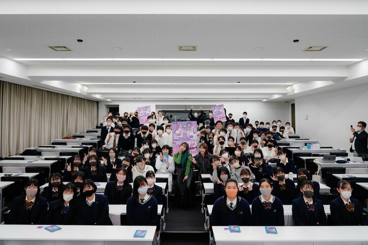 家族間では話しづらい性の話題、まずはきっかけを… 藤原紀香ら、学生向けイベントで性教育について呼びかけ