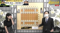 「解説者も歌うんかーいw」上村亘五段、突然の歌声披露に視聴者「ブッ込んできた」「不意打ちすぎたw」と大爆笑/将棋・ABEMAトーナメント