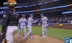 何が起きた？ 大谷翔平が爆笑…「ふざけすぎw」 “お騒がせ男”がホームラン直後に様子がおかしくなる