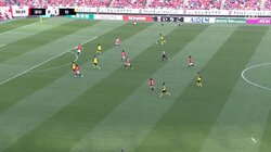 「どこにいた選手なんでしょうか」柏・小泉佳穂が古巣相手に2アシスト「恩返ししまくり」「水を得た魚」糸を引くようなクロスで追加点を演出した瞬間