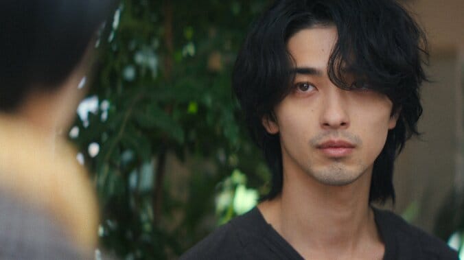 【写真・画像】横浜流星、ベッドシーンでの寂しそうな表情＆キスがセクシーすぎると話題に　1枚目