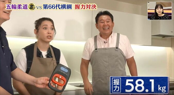 パリ五輪柔道金メダル・出口クリスタ、　元横綱と握力対決でまさか「強くなってる」 現役時代を超えるパワーに驚き 4枚目