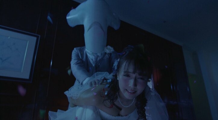 『やれたかも委員会』三上悠亜の色気が炸裂！濃厚なキスシーンや「ガッチガチにして」発言に興奮する視聴者続出