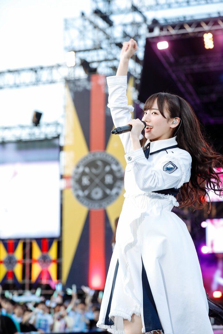 欅坂46『欅共和国』今年も大盛況で閉幕！ MCでは11ヶ月ぶりの「てち」照れ笑い