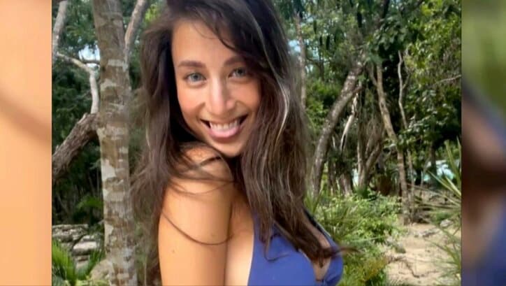 マリエ、水着姿のマタニティショットを公開 ファンから「幸せオーラいっぱい」「笑顔がとてもかわいい」の声