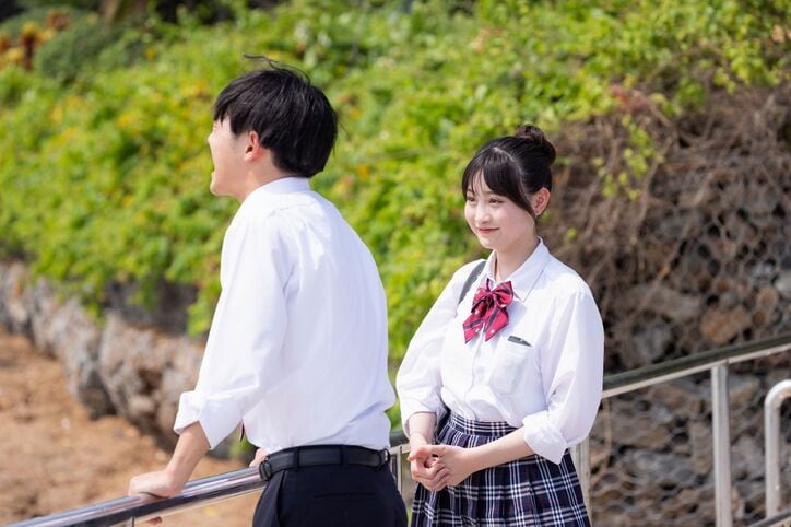 恋愛経験のない可愛すぎるモテモテ高2女子、高3男子とカップルに!「幸せにしたい」熱烈ハグ『今日好き』パタヤ編最終話