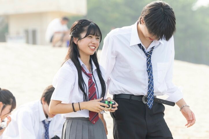 西野七瀬似の高3美少女とバスの隣の席で急接近…「付き合ったらどれくらい会いたいの?」長身イケメン男子がドキドキ『今日好き』カンヌン編第4話