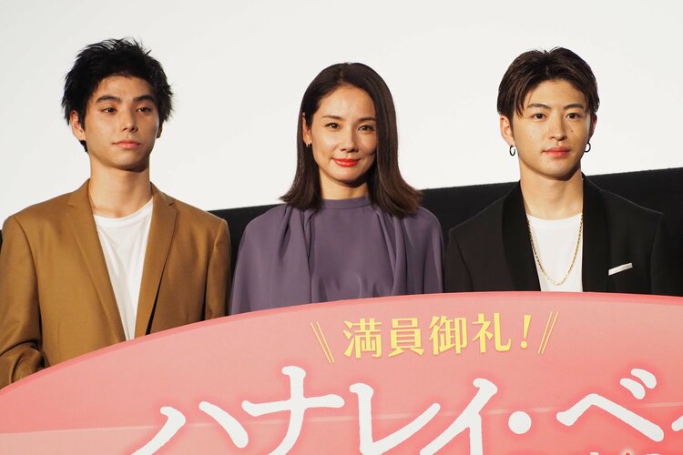 吉田羊 等身大パネル 1枚 激レア 吉田羊 等身大 パネル 看板 吉田羊 等身大パネル 1枚 激レア 吉田羊 等身大 パネル 看板