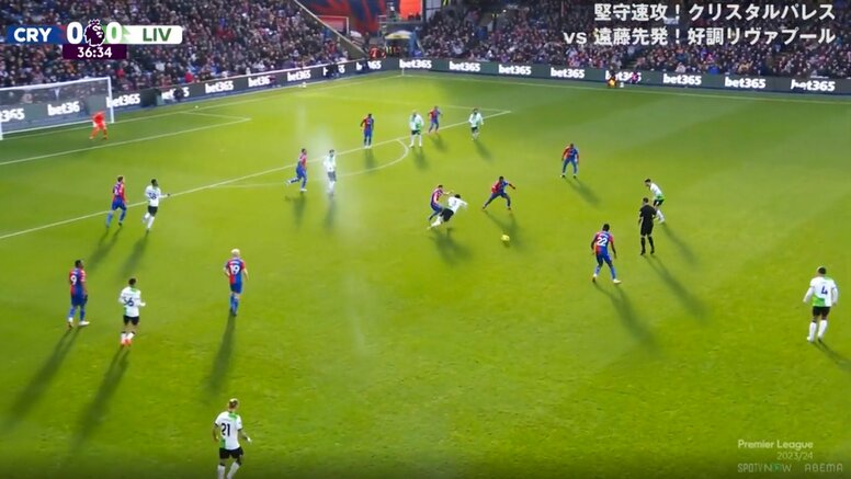 遠藤航が狙われた？激しいプレスでボールロストし、速攻食らってピンチに…「さらにマッチョにならないけないのか」ブンデス・デュエル王が苦戦した瞬間